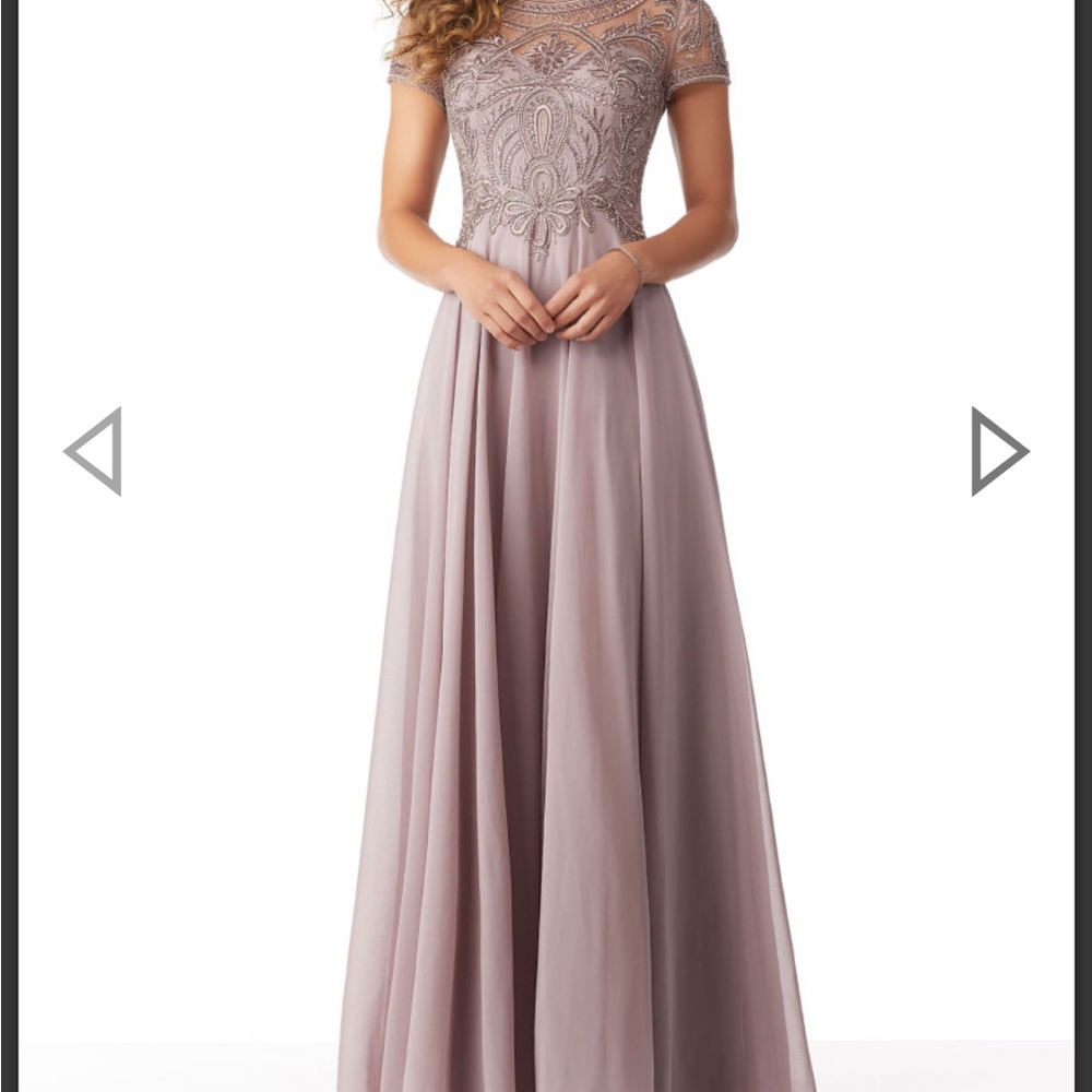 Size 16 MOB or Prom Dress.  Very flattering.  Light plumb, dusty rose
